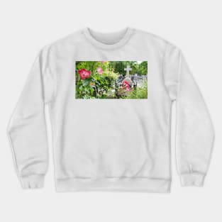 Paris Montmartre Cemetery Cross with Pink Flowers Crewneck Sweatshirt